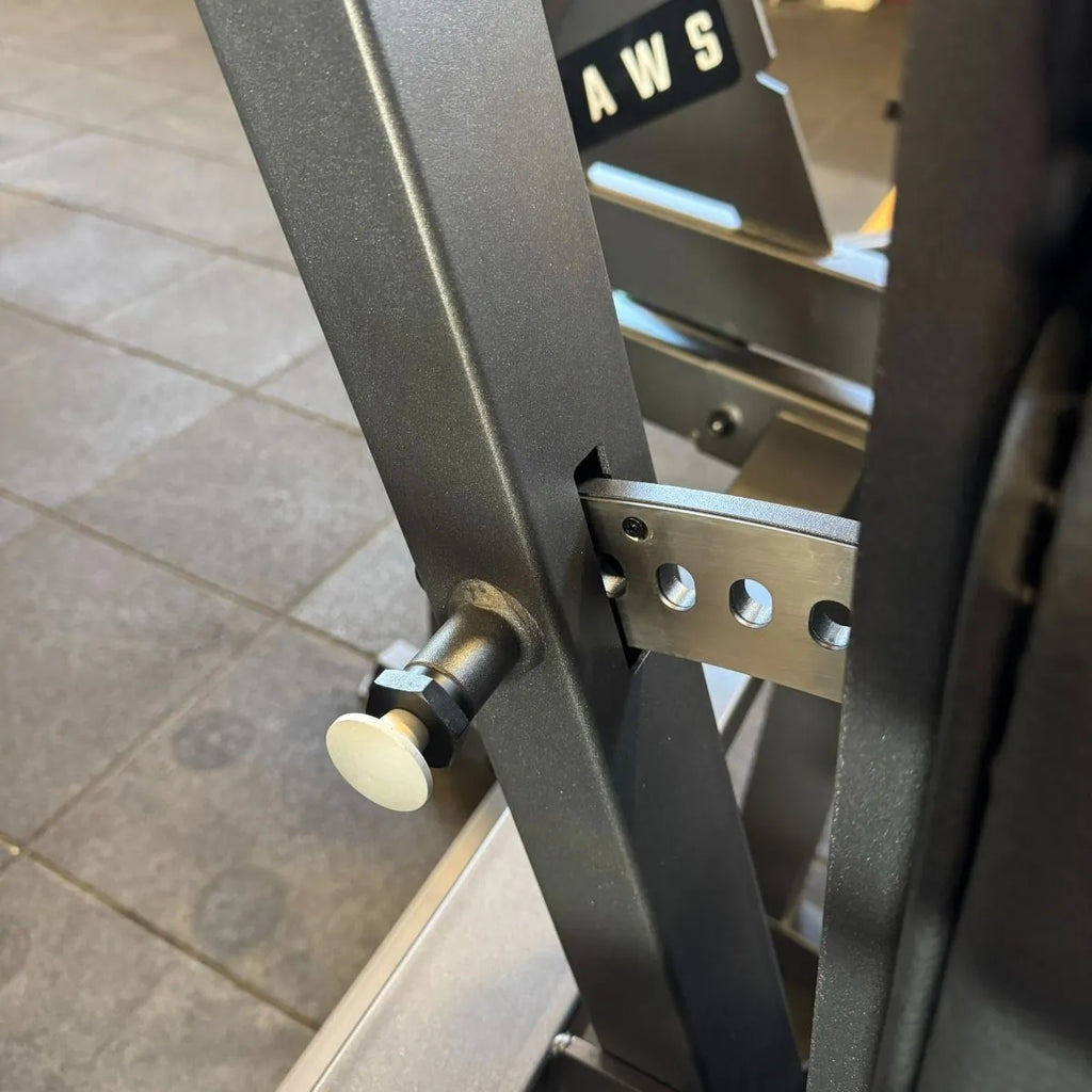  JAWS Strength Vertical Smith Chest Press