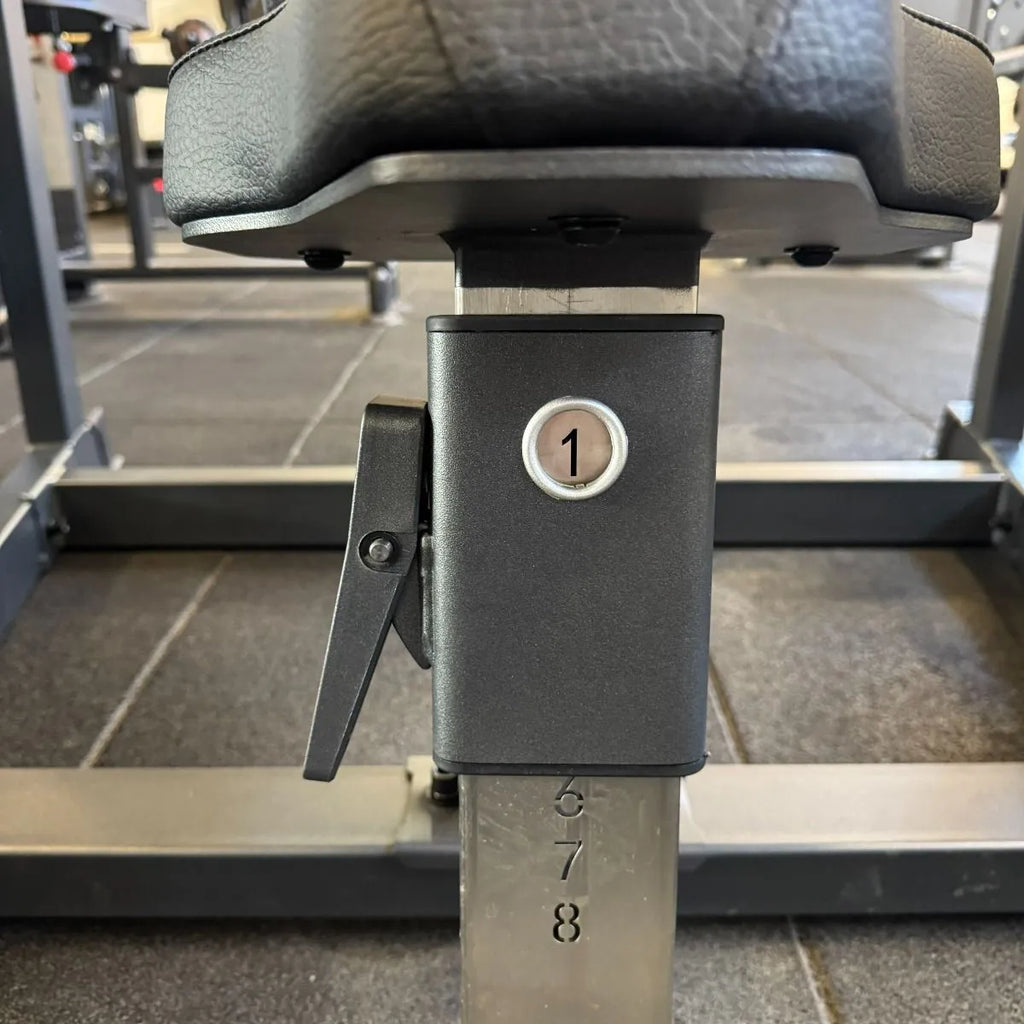  JAWS Strength Vertical Smith Chest Press